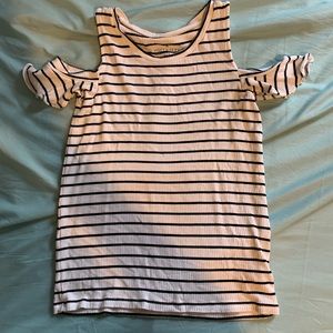 american eagle cold shoulder top